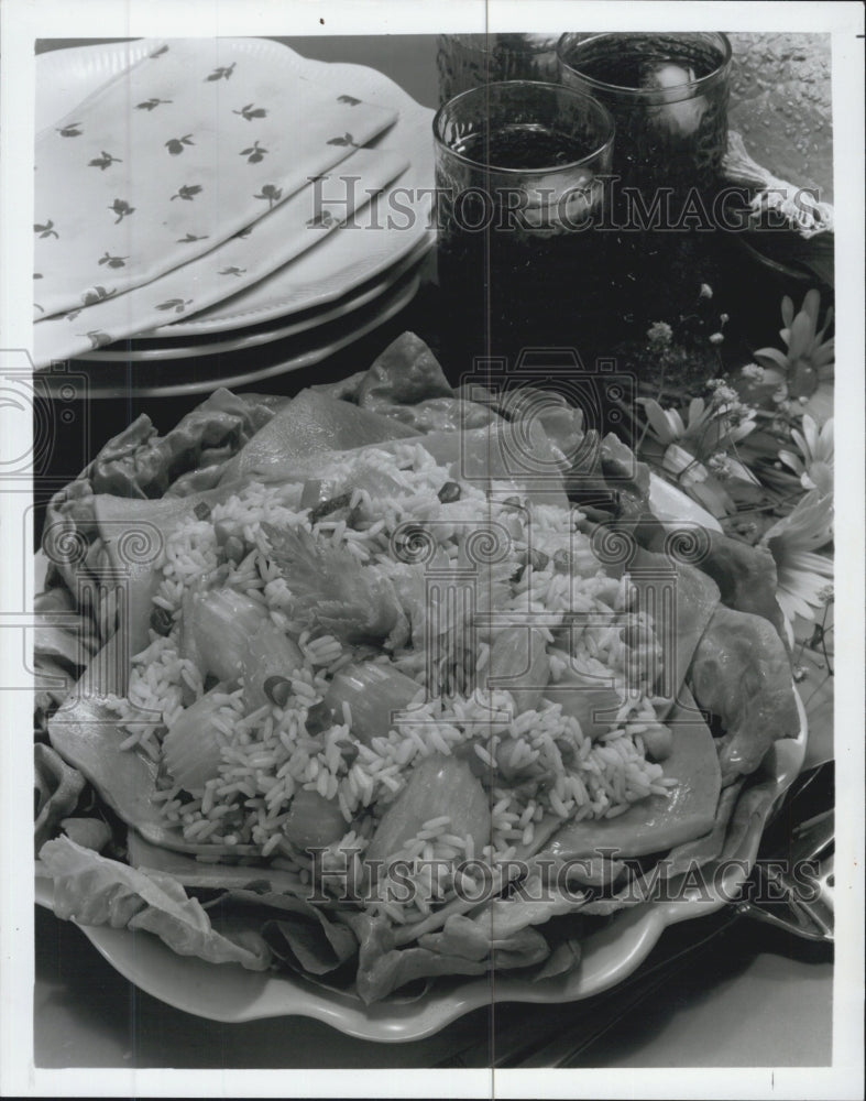 1981 Press Photo Oriental Rice Salad With Diagonally Sliced Celery Served - Historic Images