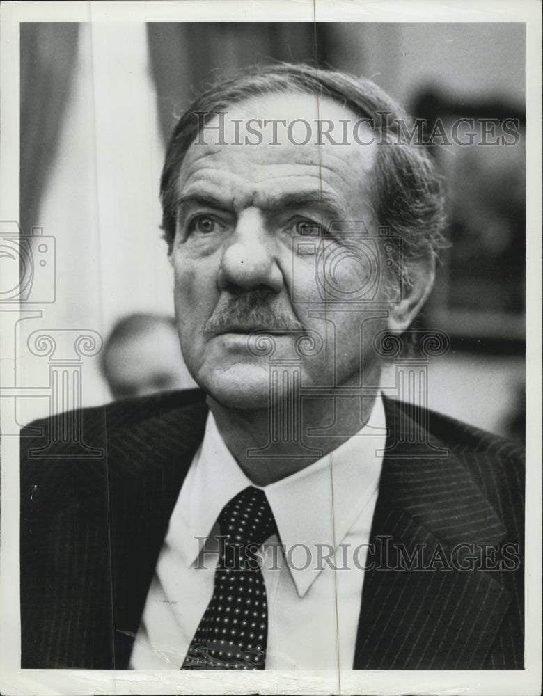 Press Photo Actor Karl Marden Scene - Historic Images