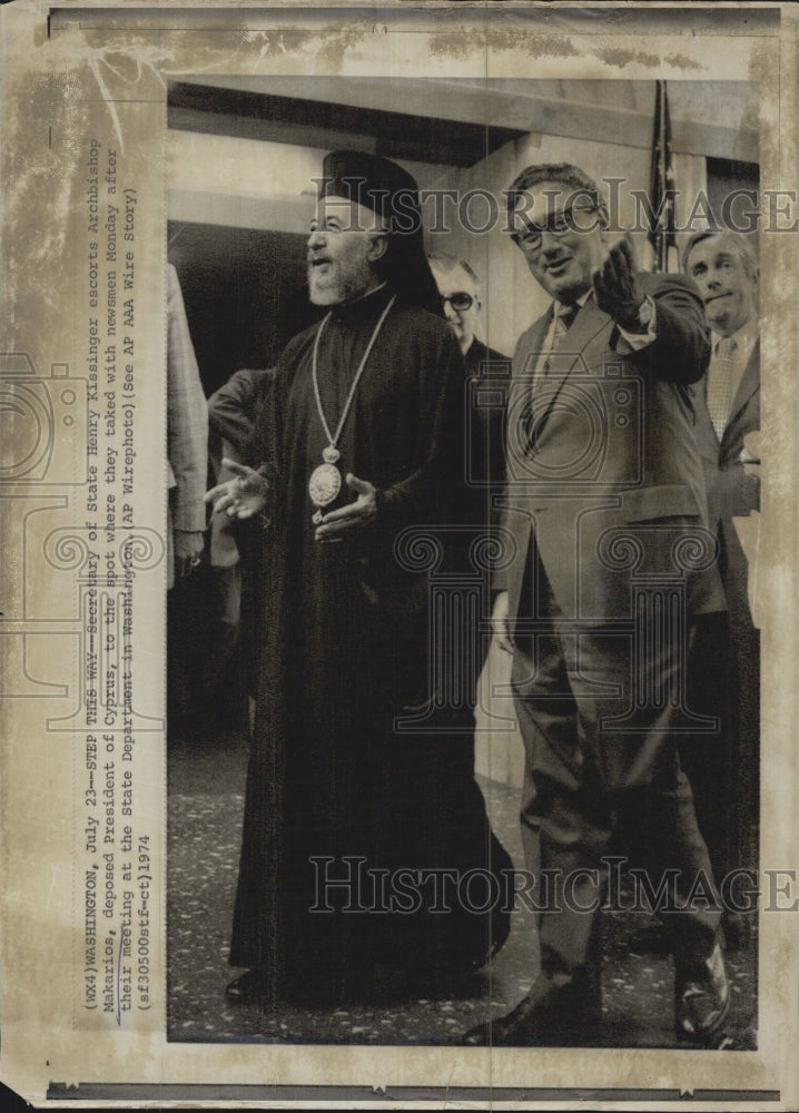 1974 Secretary of state Henry Kissinger and Archbishop Makarios - Historic Images