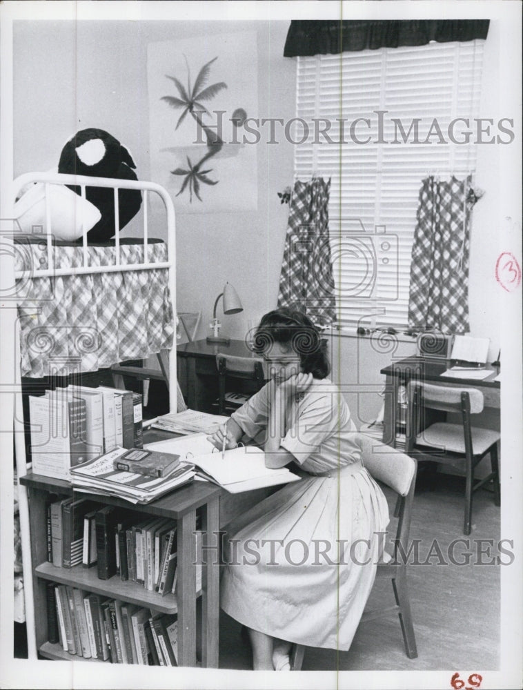 1961 Press Photo St Petersburg College Girl Working In Her Dorm Room - RSG61581 - Historic Images