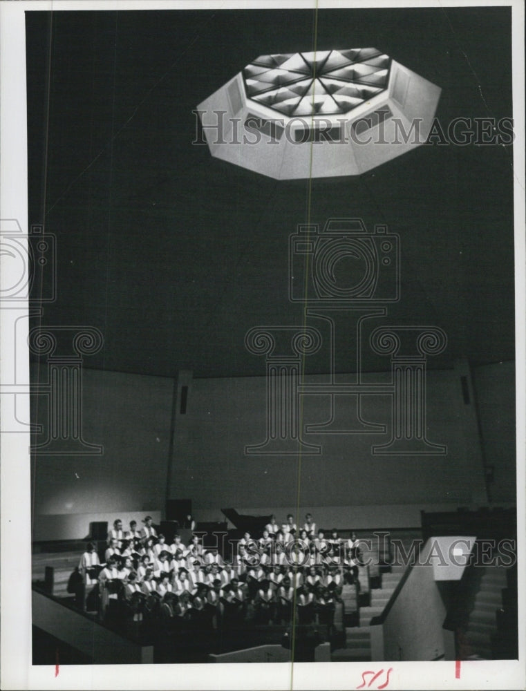 1969 Dr Billy O Wireman is recieving an award - Historic Images