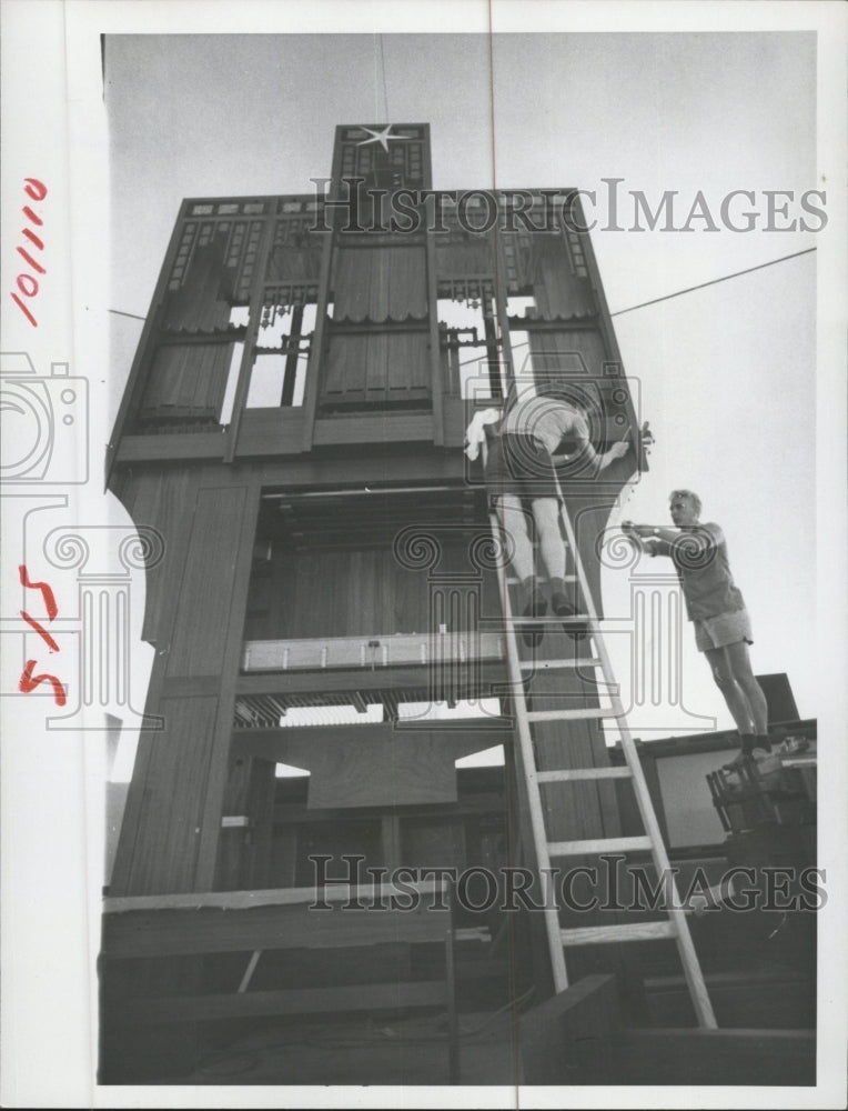 1970 Dutch Craftsmen Working On Flentrop Organ In FL Presbyterian - Historic Images