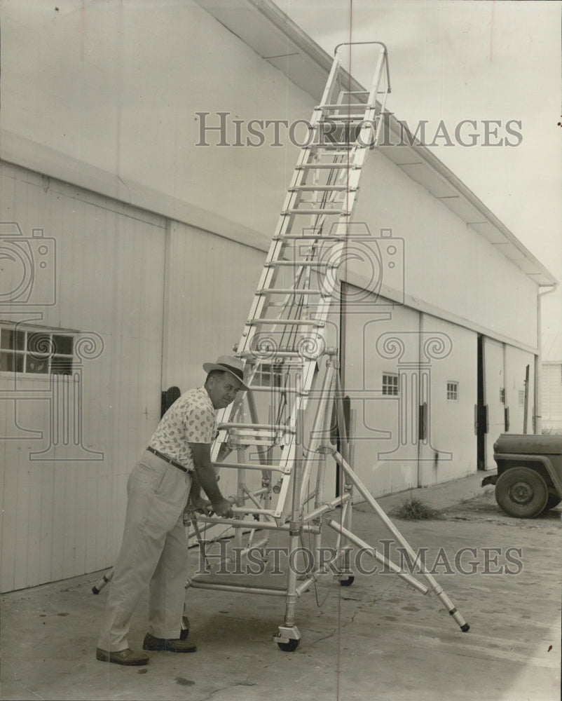 1960 Manatee County Custodial Director Owen Madden - Historic Images