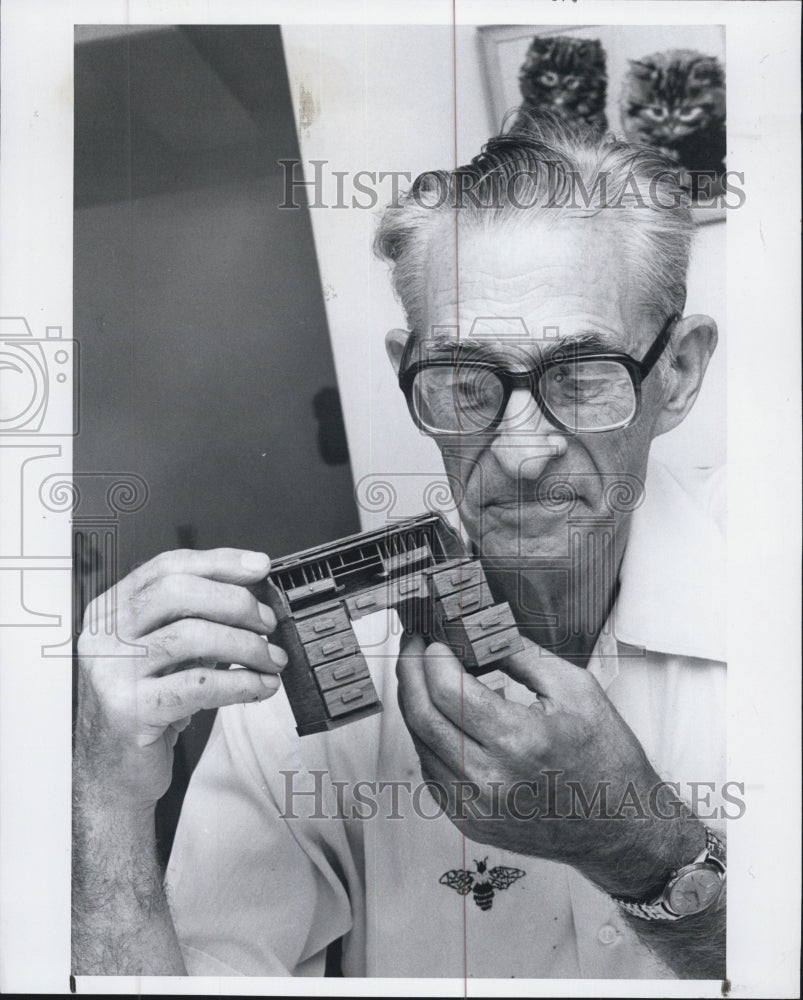 1982 Press Photo Paul McGee&#39;s wish to please his granddaughter led him to a - Historic Images