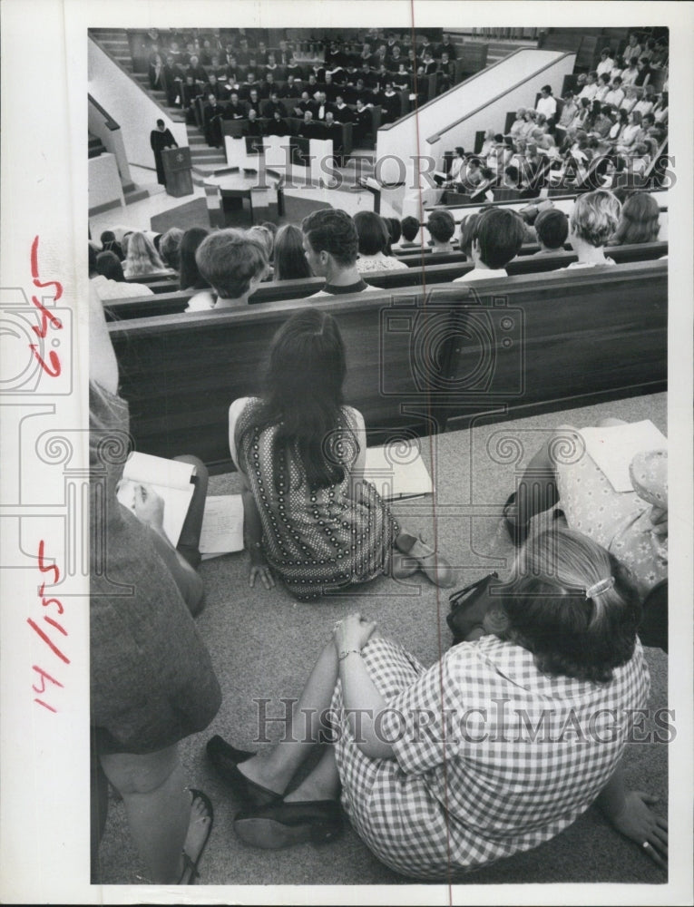 1969 Press Photo St Petersburg College 19th Academic Yr In Griffin Chapel - Historic Images