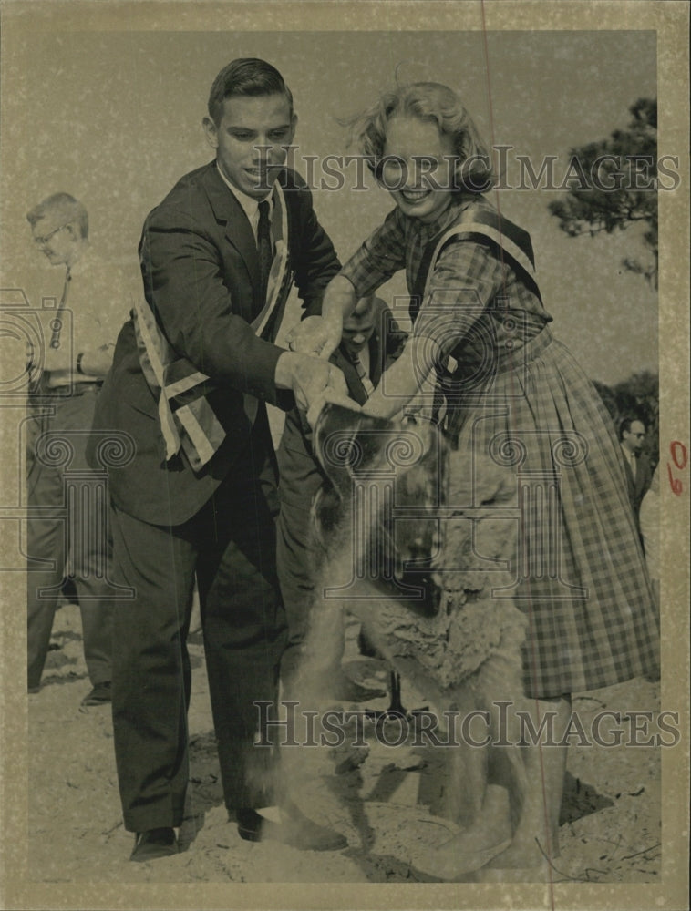 Press Photo Students at Florida Presbyterian College - Historic Images