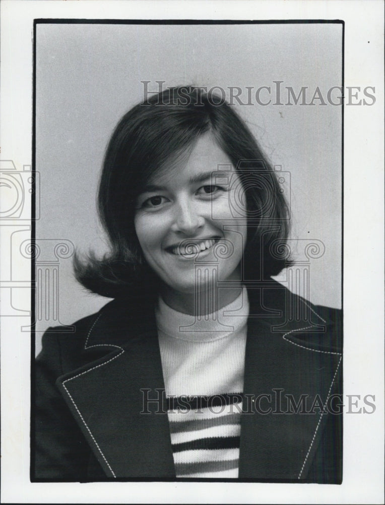 1974 Press Photo Mrs James "Sandy" Hamer honored as "Brandenton Junior's Women o - Historic Images
