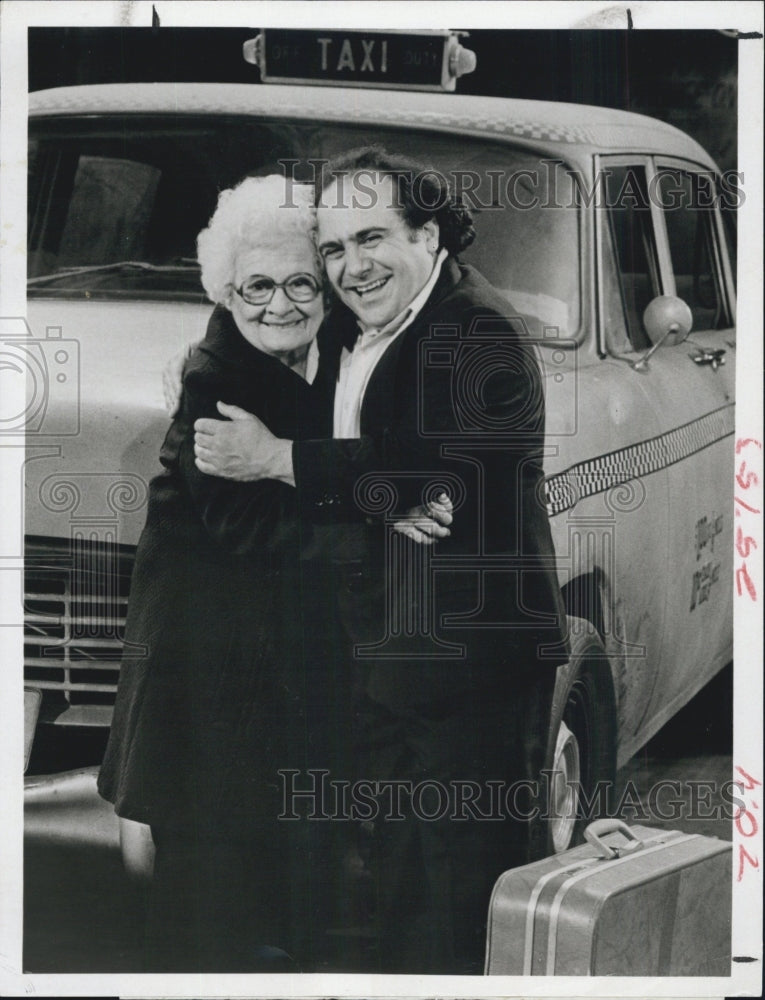 1981 Press Photo Danny DeVito on &quot;Taxi&quot; - Historic Images