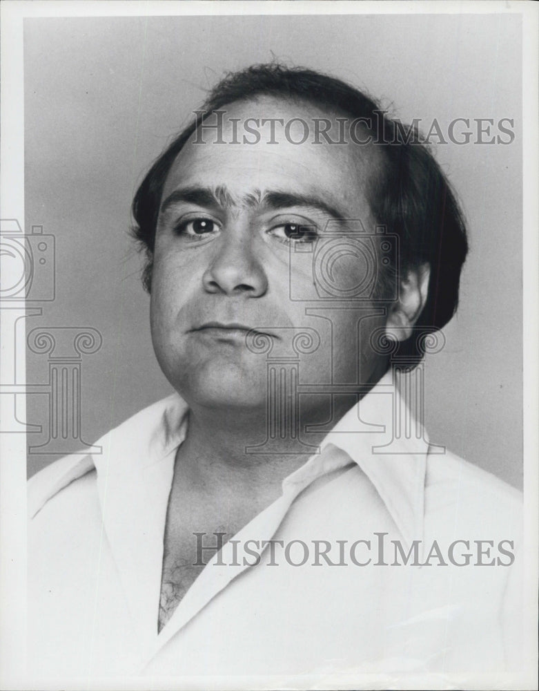 1982 Press Photo Danny DeVito on &quot;Taxi&quot; - Historic Images