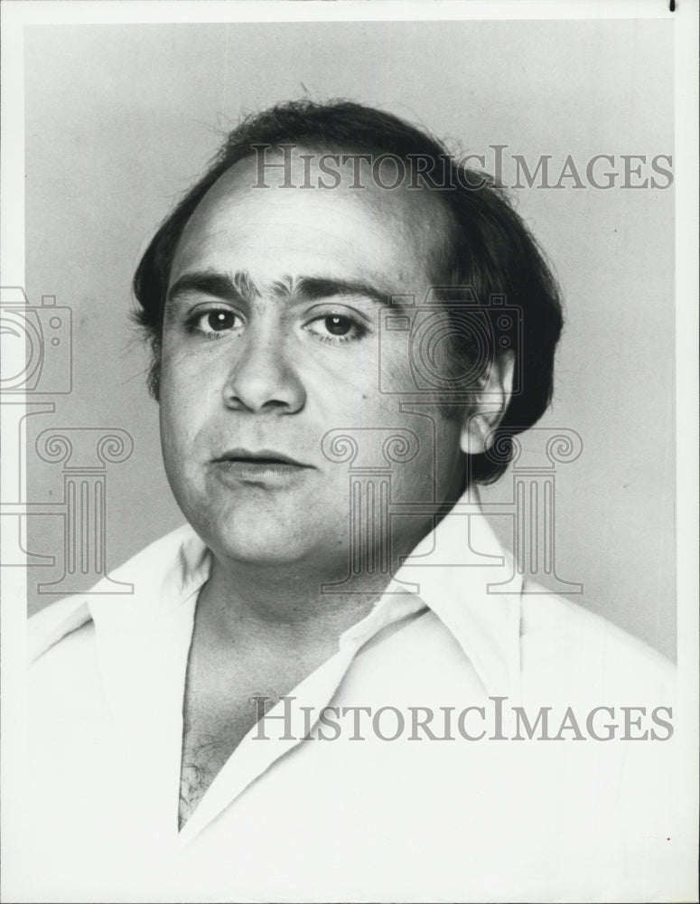 1982 Press Photo Danny DeVito on "Taxi" - Historic Images