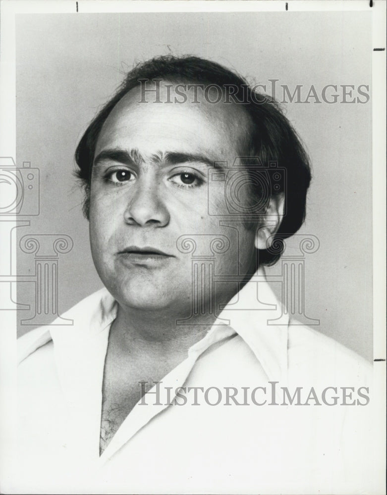 1982 Press Photo Danny DeVito on &quot;Taxi&quot; - Historic Images