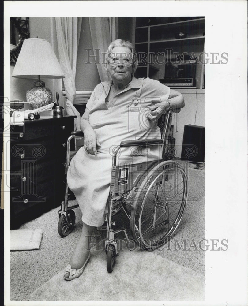 1986 Press Photo Elsie Maddock Runs Guest House - Historic Images