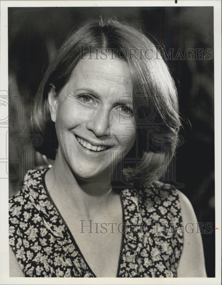 1975  Julie Harris "The Long Way Home" - Historic Images