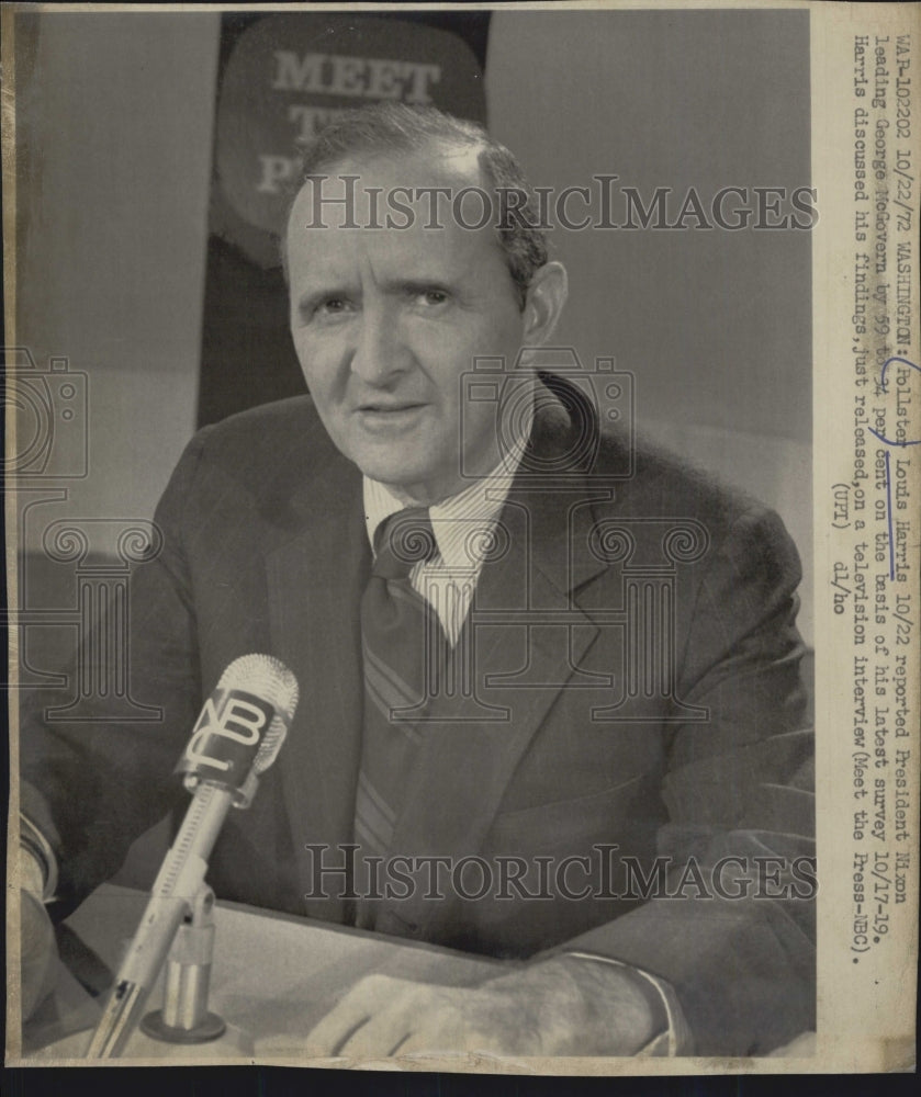 1972 Louis Harris, reporter. - Historic Images