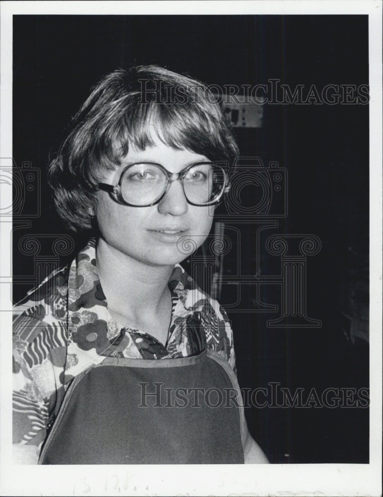 1979 Press Photo Karen Harris show the picture above. - Historic Images