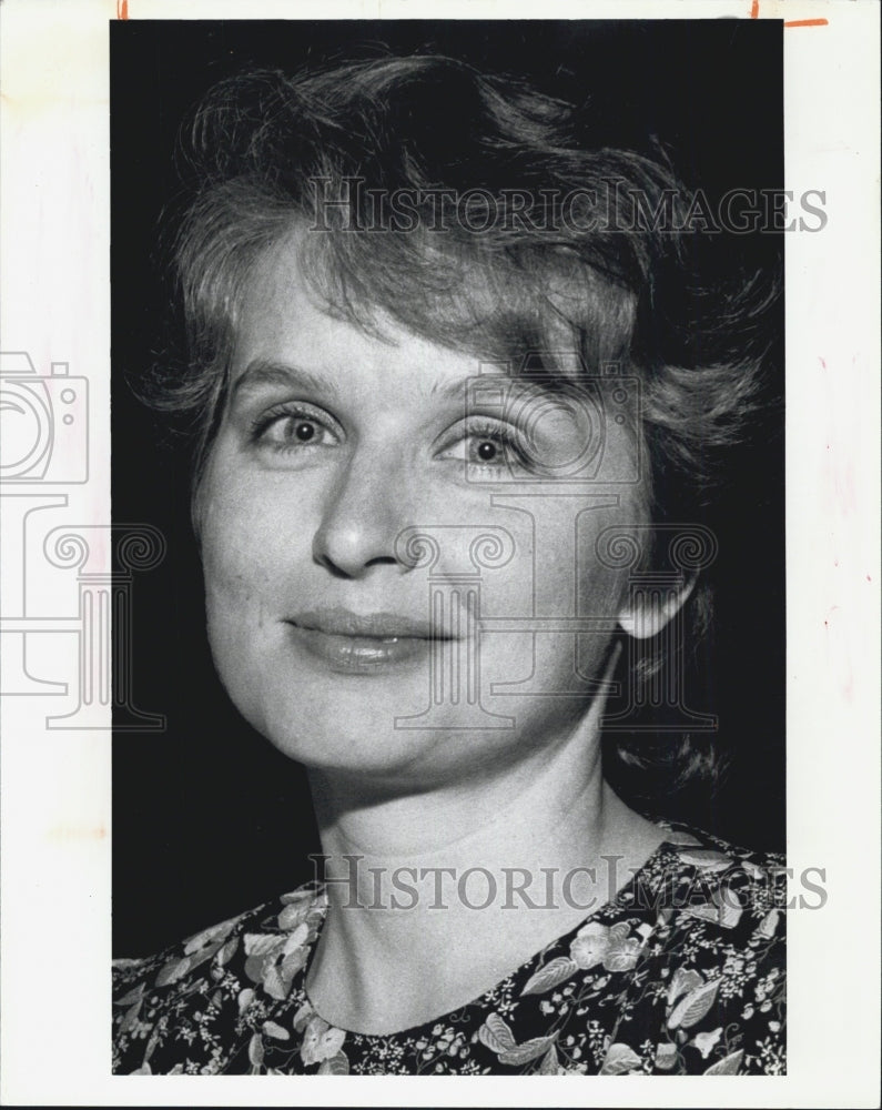 1984 Press Photo Mary Diana WUSF FM Radio Bi Weekly Opera and Classical Music - Historic Images