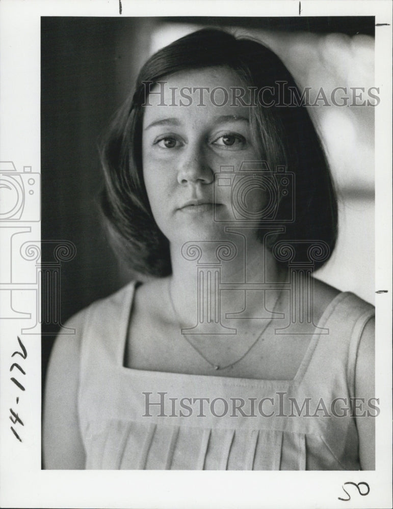 1977 Kathy DeVicente - Historic Images