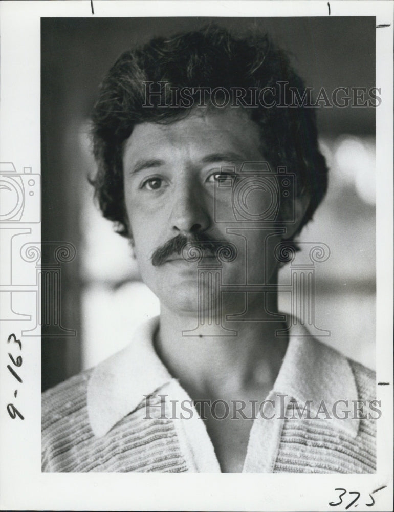 1977 Press Photo Pepe De Vicente - Historic Images