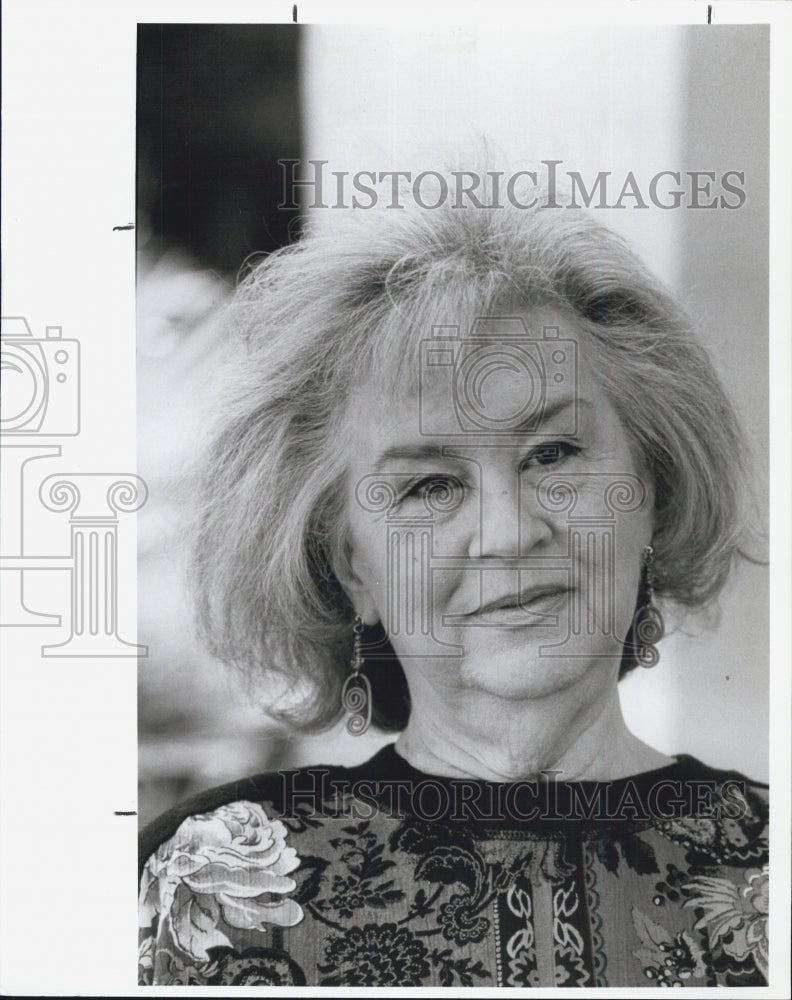 1992 Press Photo Dee Dewbury former director of St. Petersburg Arts Center - Historic Images