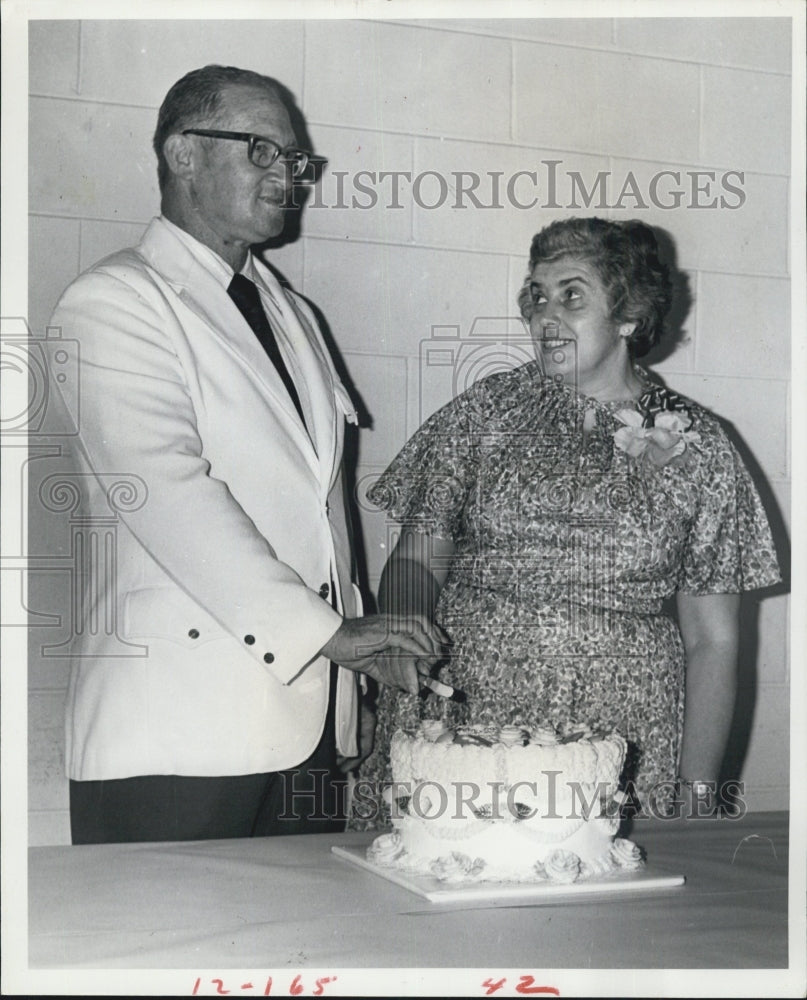 1977 Rev & Mrs Carter 25th Anniversary - Historic Images
