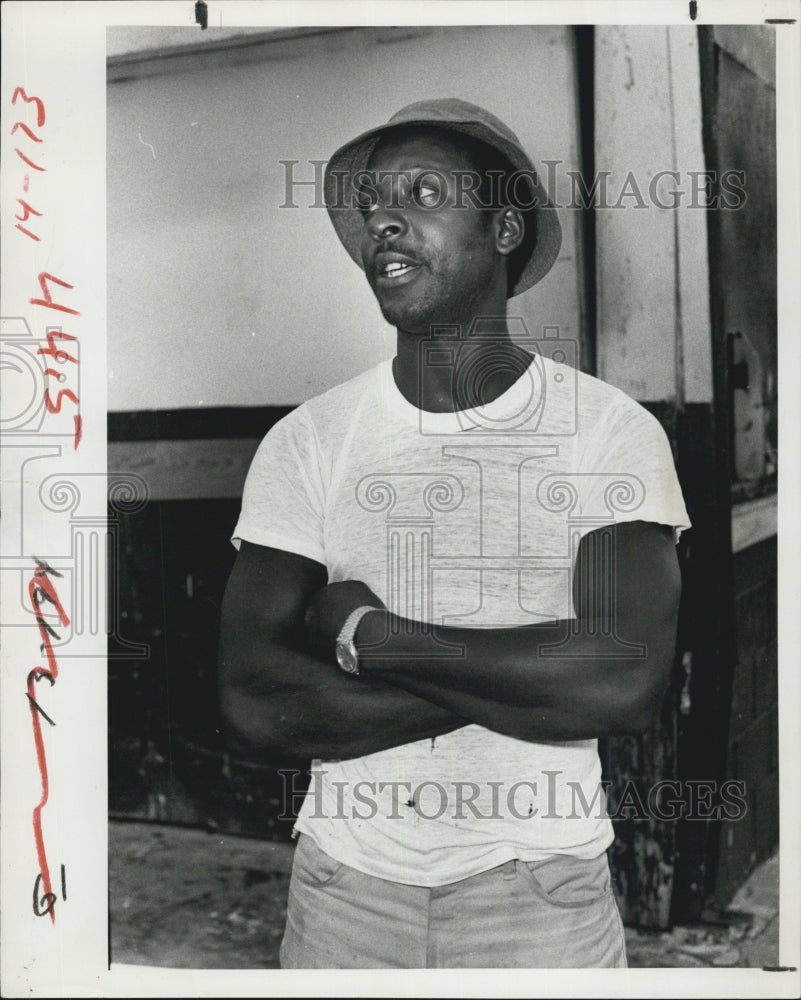 1981 Press Photo Gene Carter Quit School in 10th Grade - Historic Images