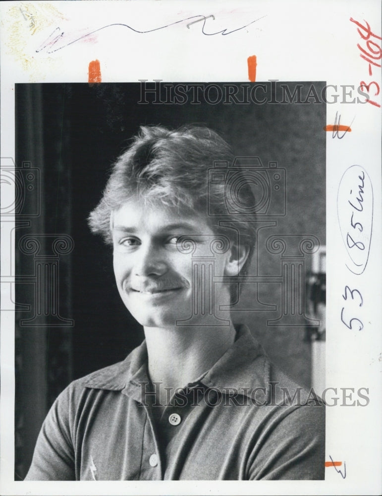 1982 Press Photo Mike Catleman Human Services - Historic Images