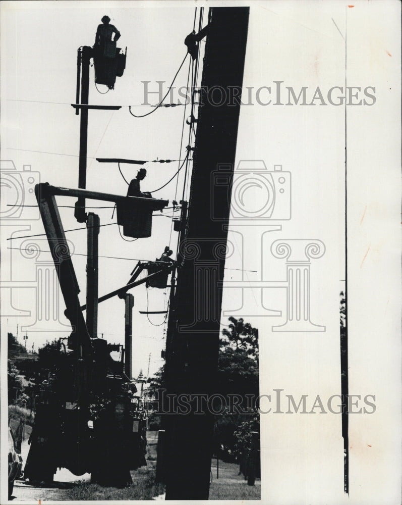 1973 Press Photo elevated assembly lines - RSG63243 - Historic Images