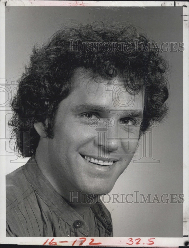 1980 Press Photo Gregory Harrison Trapper John MD - Historic Images