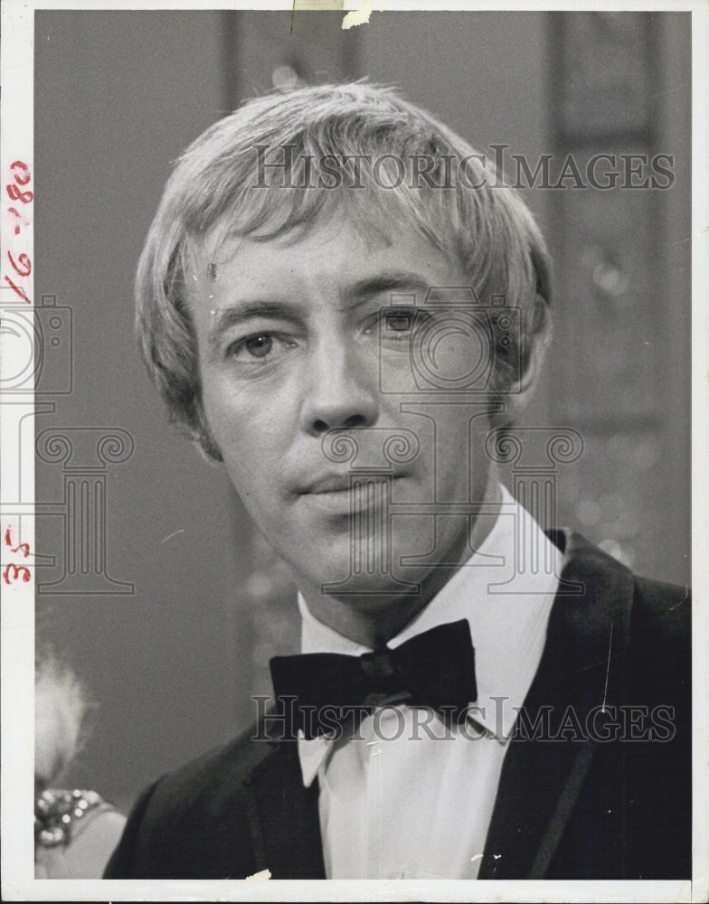 1967 of Noel Harrison guest starring on "The Andy Williams Show" - Historic Images