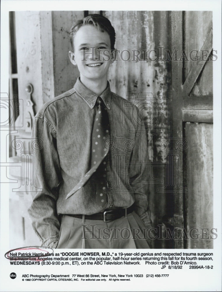 1992 Press Photo Actor Neil Patrick Harris Starring As "Doogie Howser, M. D." - Historic Images