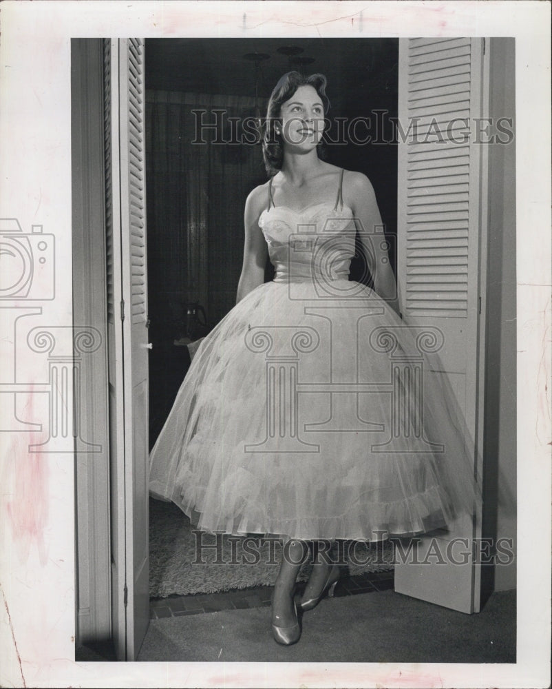 1959 Patricia Mack - Historic Images