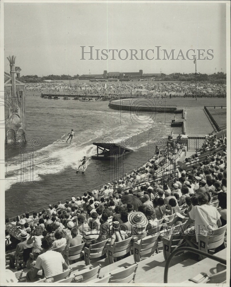 1952 Water sports Exhibition - Historic Images