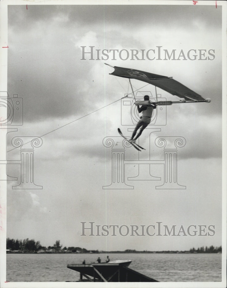 1970 Press Photo Parasailing - RSG64449 - Historic Images