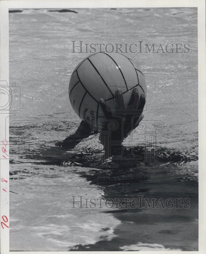 1970 20 boys water safety underwater basketball 10-week course - Historic Images