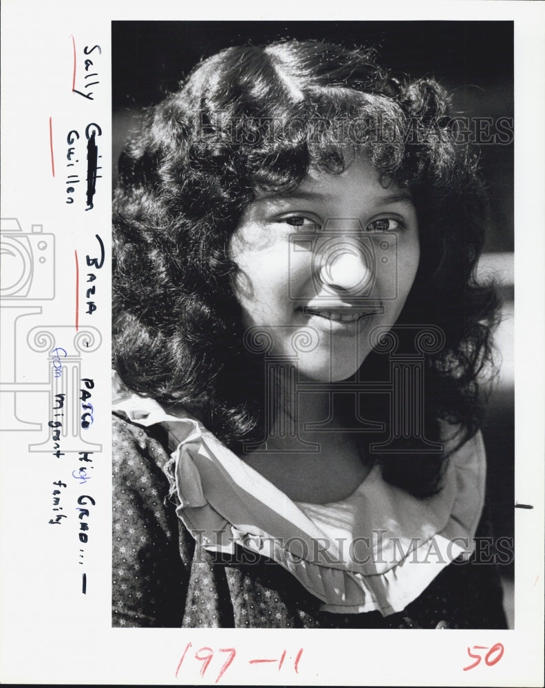 1983 Press Photo Pasco High School graduate Sally Baza migrant family - Historic Images