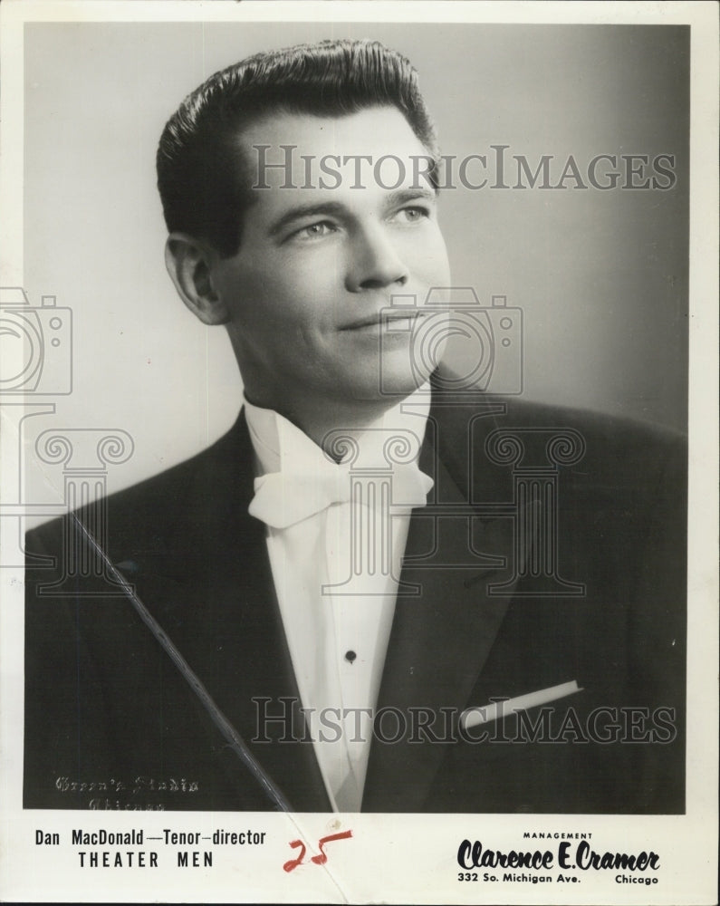 Press Photo Dan McDonald Tenor - Historic Images