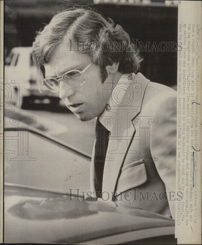 1974 Press Photo Former Green Beret Physician Jeffery MacDonald - Historic Images