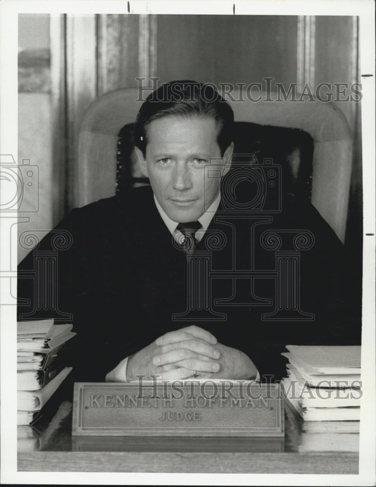 1989 Press Photo Peter Strauss in &quot;Penalty Phase&quot; - Historic Images