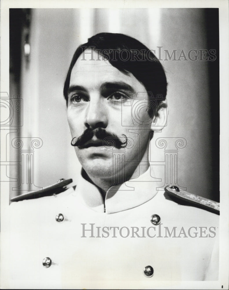 Press Photo Stuart Wilson - Historic Images