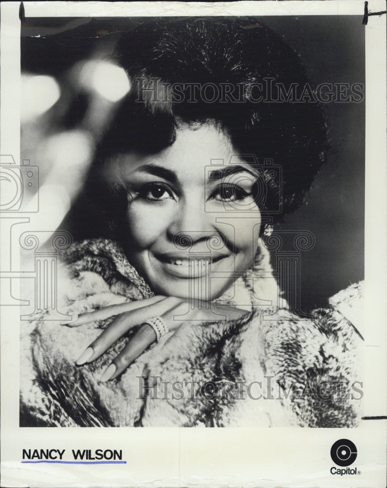 1972 Press Photo Singer Nancy Wilson - Historic Images