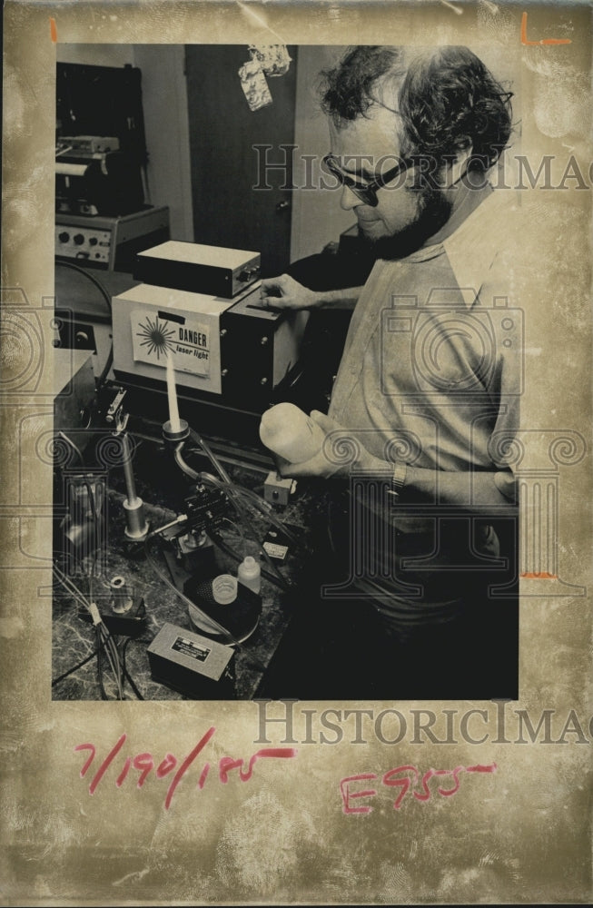 1972 U of Fla Prof James D Winefordner - Historic Images