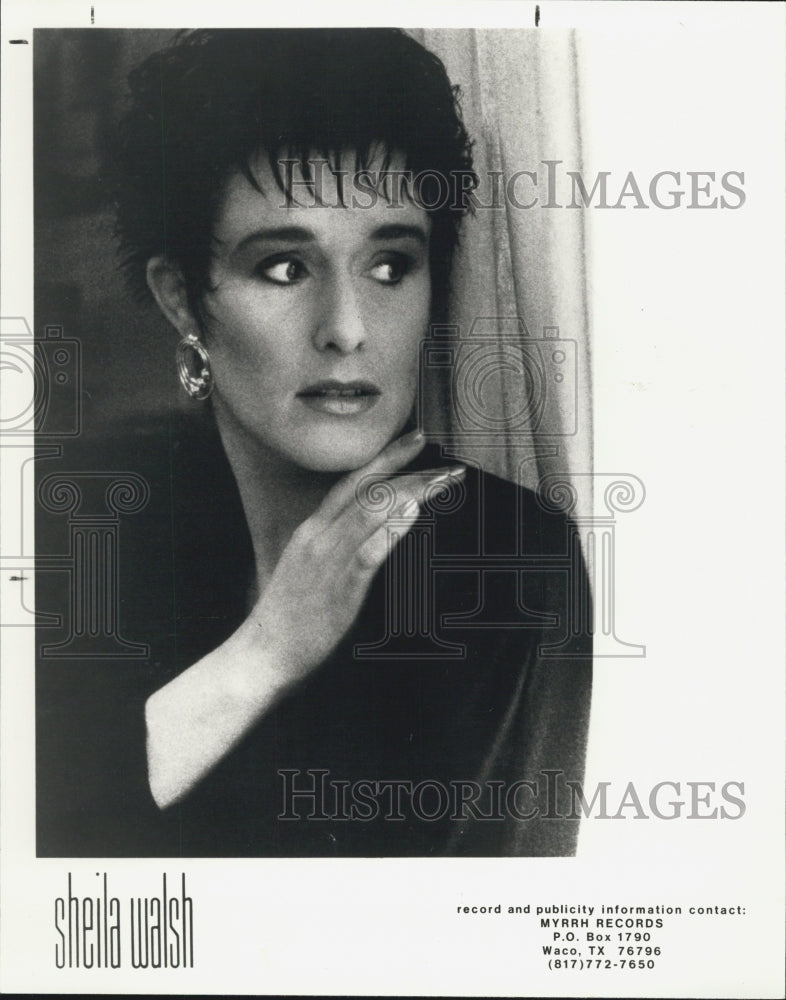 1987 Press Photo Sheila Walsh show in the picture above. - Historic Images