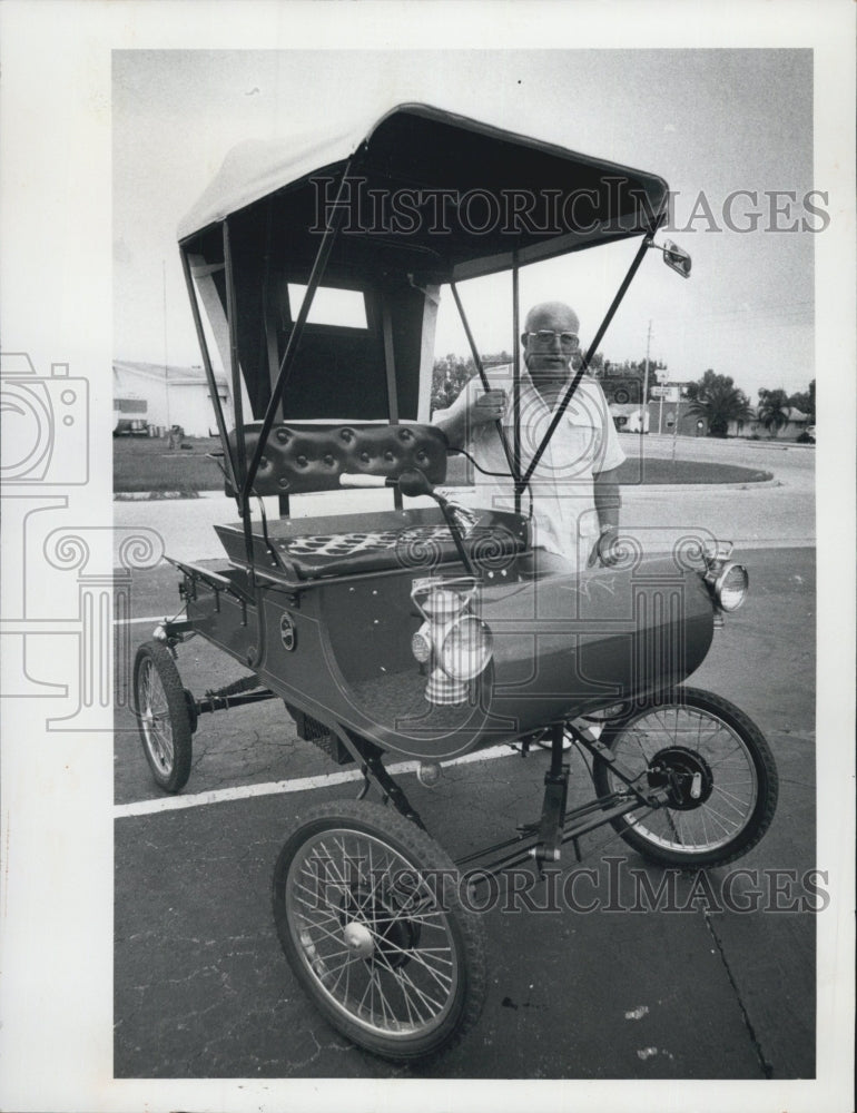 1975 Thomas Pallaria/Antique Car Replica - Historic Images