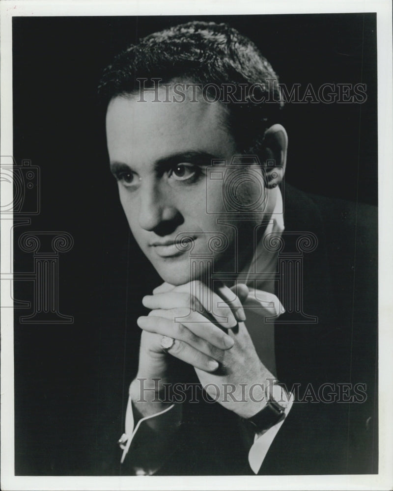 1965 Opera Singer - Historic Images