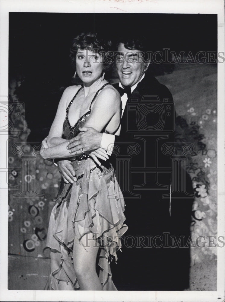 1980 Press Photo Shirley MacLaine guest Dean Martin Every Little Movement - Historic Images