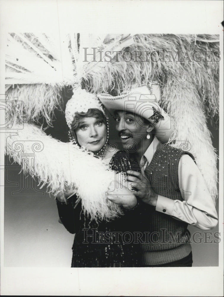 1982 Press Photo Shirley MacLaine Gregory Hines Shirley MacLaine: Illusions - Historic Images