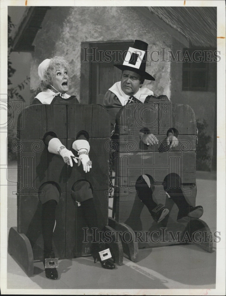 1970 Actor Entertainer Jonathan Winters Pilgrim Prisoner - Historic Images