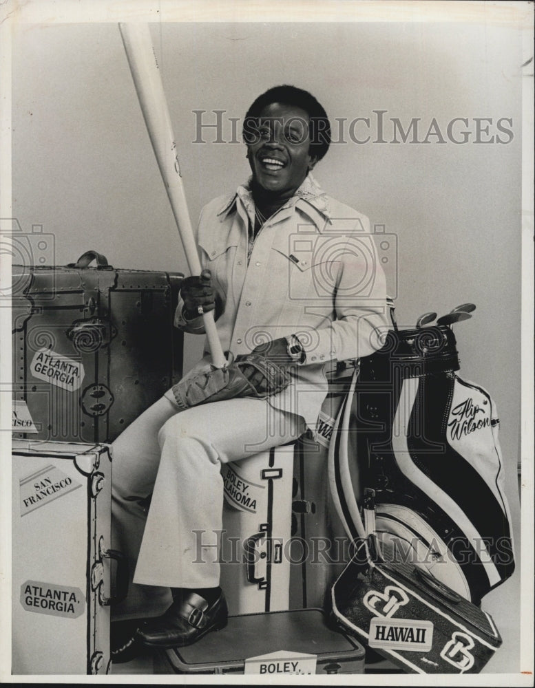 1975 Press Photo Flip Wilson Actor Travels with Flip show - Historic Images