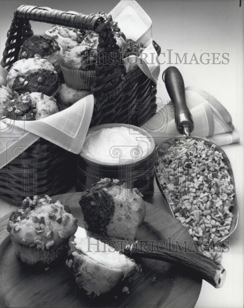 1985 Press Photo Orange Chocolate Roasted Almond Muffins - Historic Images