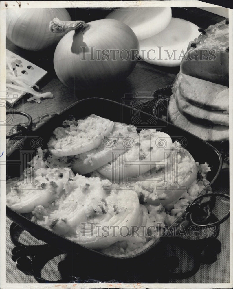 1975 Press Photo Sweet Spanish Onions Au Gratin - RSG66965 - Historic Images